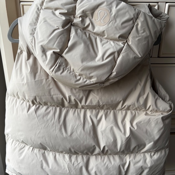 NWT Lululemon Wunder Puff Vest Size 8 Trench - Picture 3 of 4